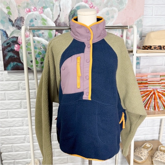 Free People New Hit The Slopes Fleece Colorblock Pullover in Midnight Navy XL - Picture 2 of 7